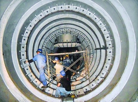 2019-10-30 宜萬線電力貫通-架空線路改電纜線路工程---10kV小電阻接地裝置三套發(fā)貨。